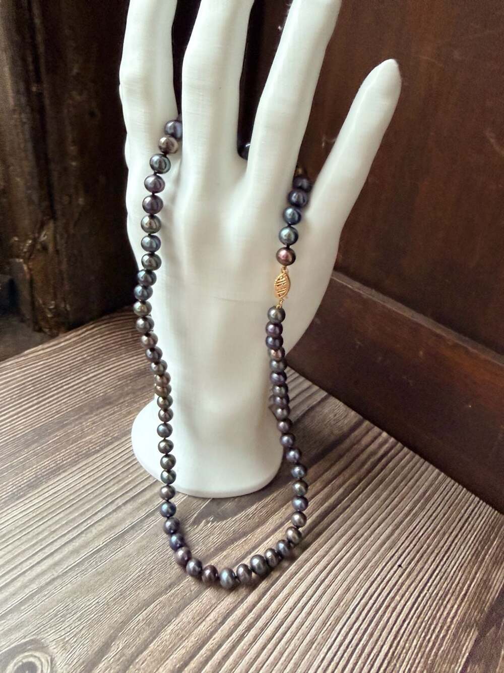 Genuine Peacock black Freshwater pearl necklace